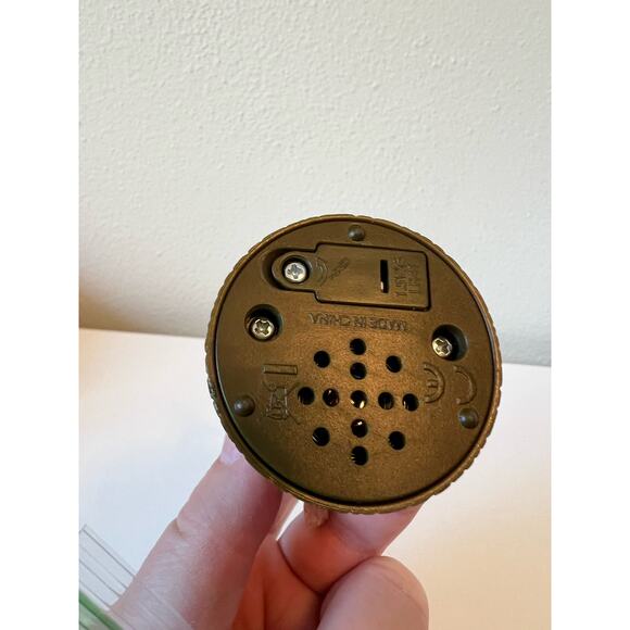 The Screaming Goat Figure Statue Novelty Toy Works - Picture 5 of 6